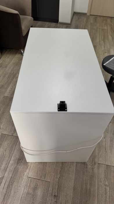 Продам стол для маникюра