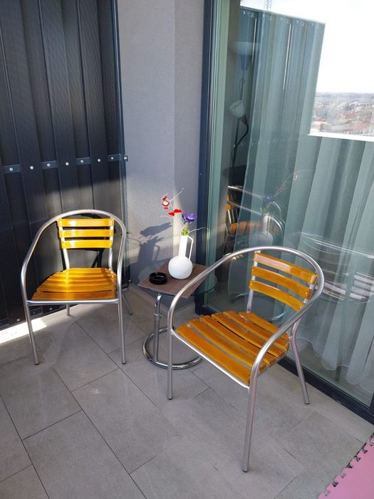 Dau spre închiriere, în regim hotelier apartament cu 2 camere Adora Pa