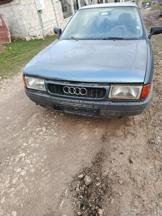 Продава се на Части Volkswagen Audi 80