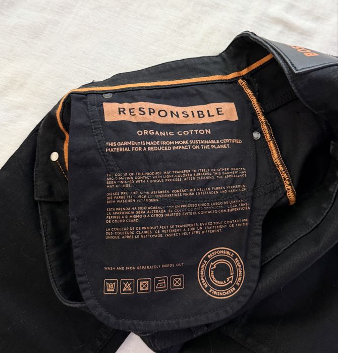 Hugo Boss.blugi pentru bărbați,măr.M(32/32)