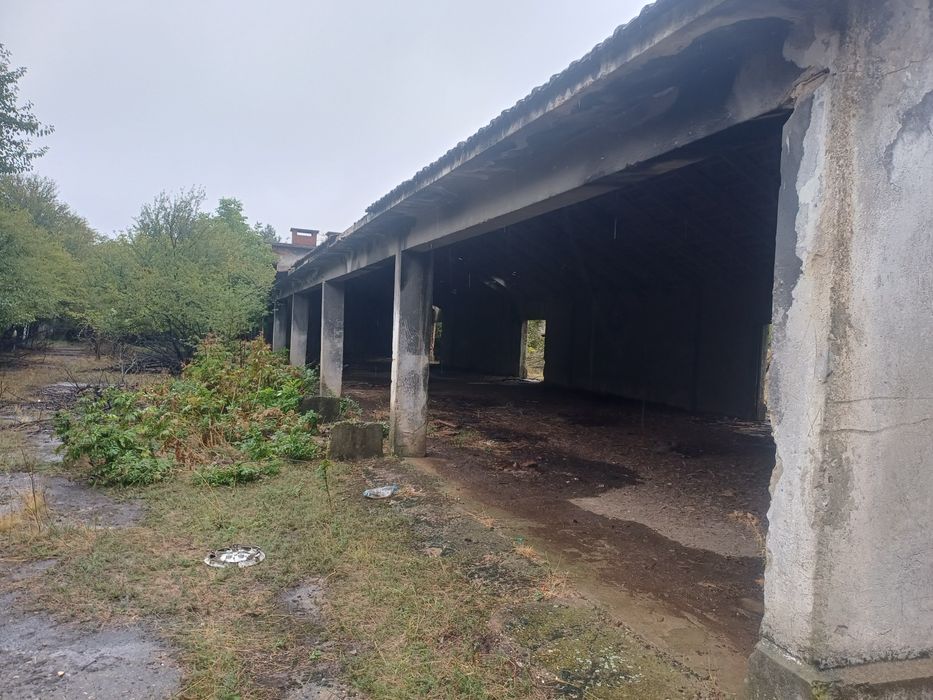 Дава се под наем Промишлена сграда в Плевен, Дружба 1 - 14000 кв.м за 765 € - Снимка #4