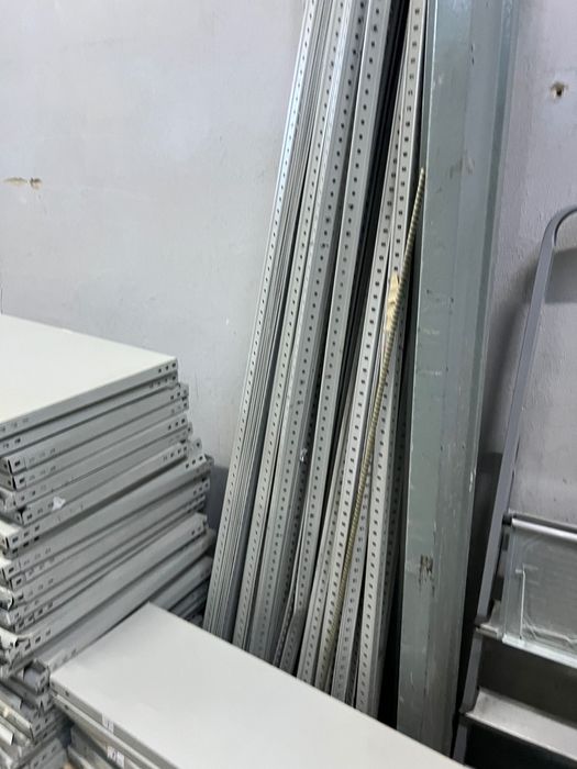 Стеллаж металлический .