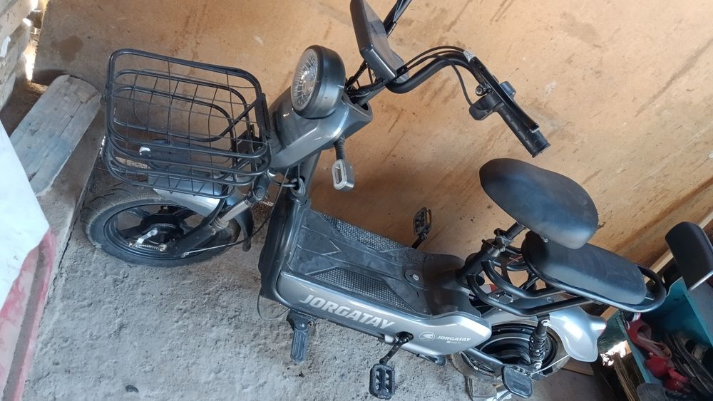 Электровелосипед, Электроскутер