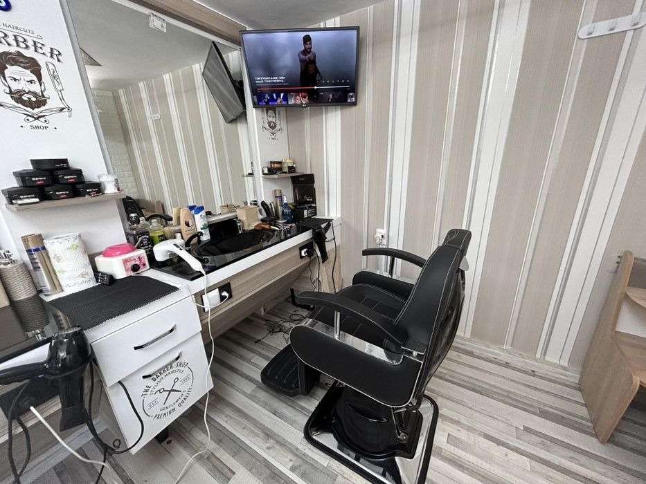 Продавам работещ бизнес бръснарски салонн