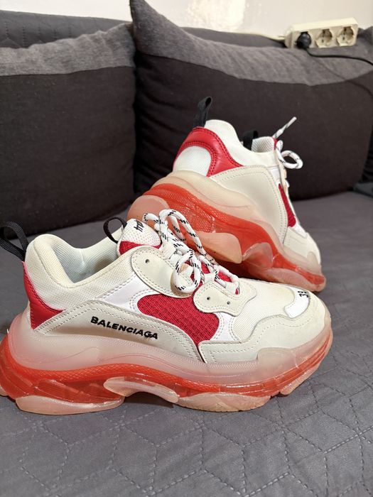adidasi balenciaga triple s