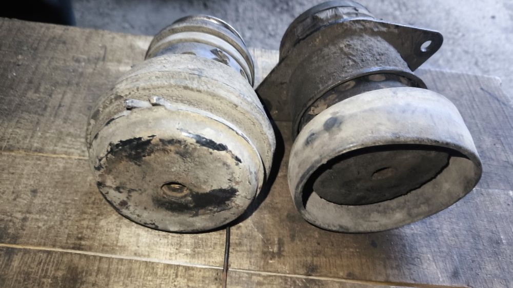 Опоры двигателя гольф 3, венто, подушки двигателя