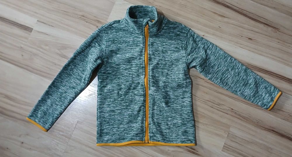 Lot haine fetita,mar 134,stare foarte buna