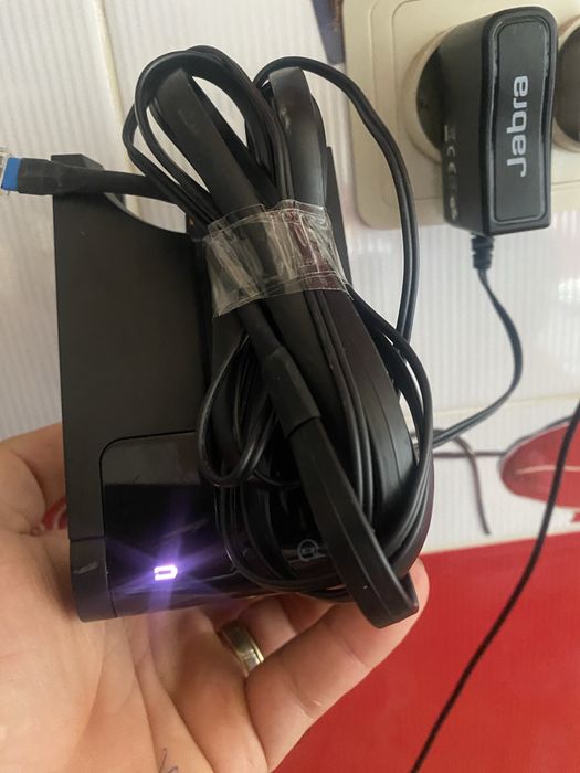 Încărcător universal