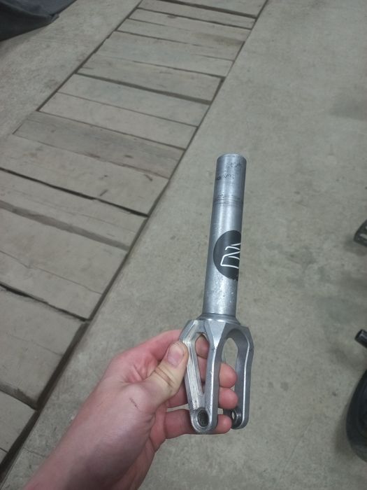 Вилка на самокат