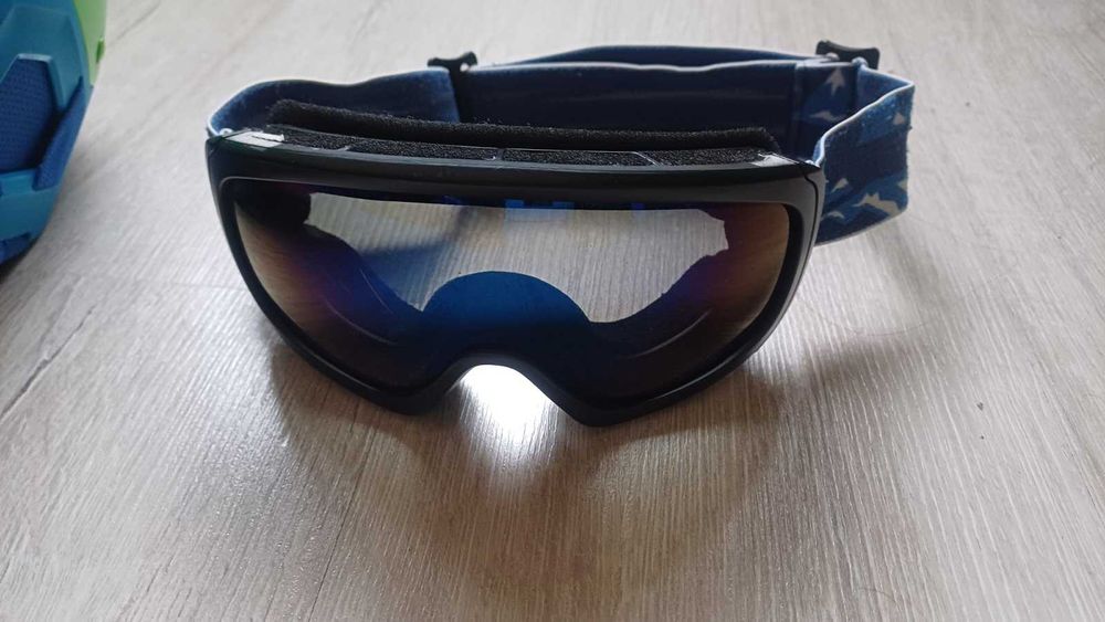 Ски, обувки, каска, очила за деца /може и поотделно/