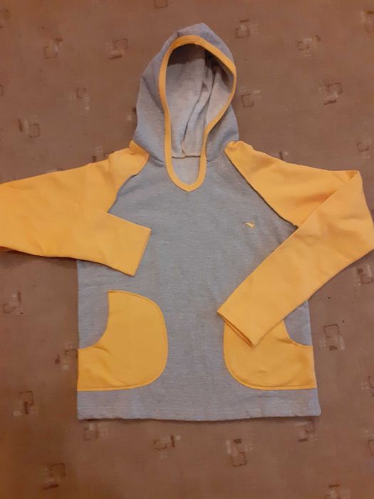 суичър с качулка нов качествен дамски