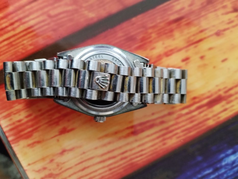 Ceas Rolex impecabil mai multe detalii la telefon