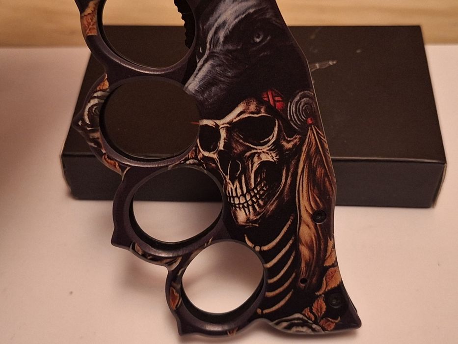 Полуавтоматичен нож-бокс