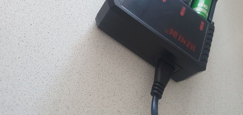 Продаю зарядные устройство