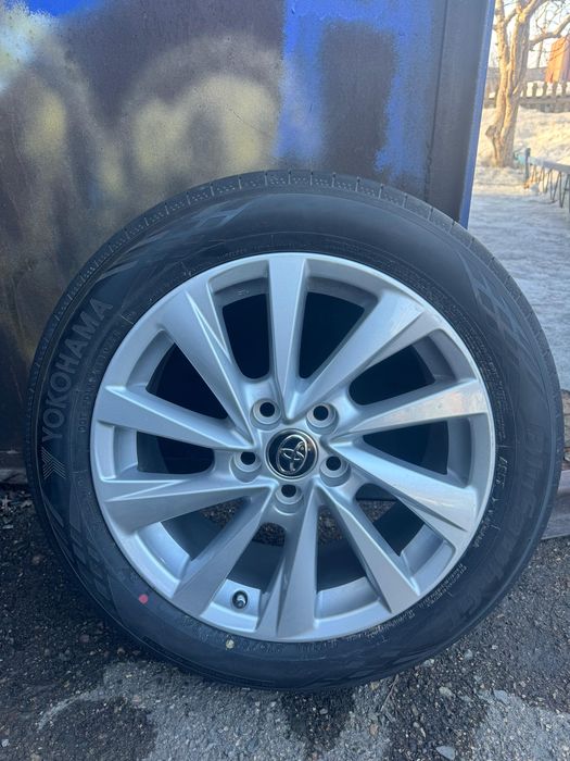 Оригинальные новые диски с резиной Yokohama от Camry 75!