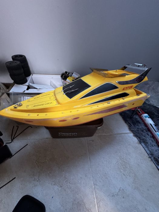 Rc кола wltoys 144010 и Rc лодка