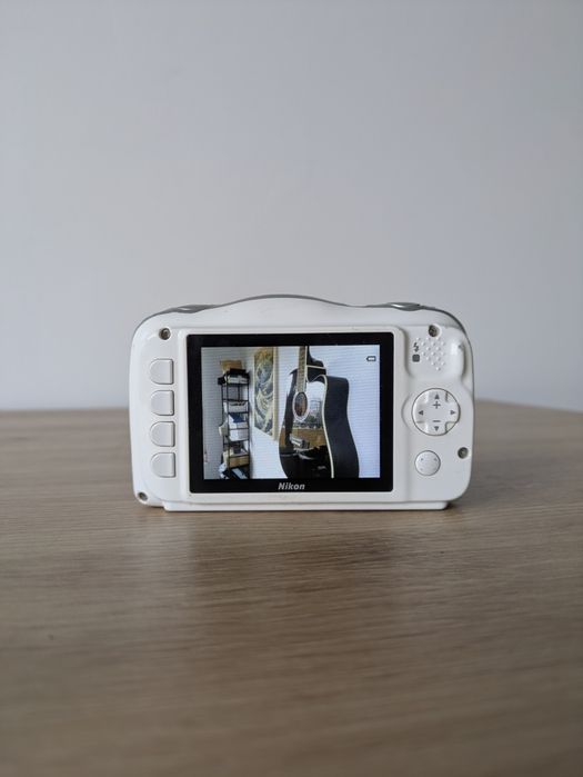 Nikon S33 - РЕТРО СНИМКИ Подводен Дигитален Фотоапарат В Отлично Състояние