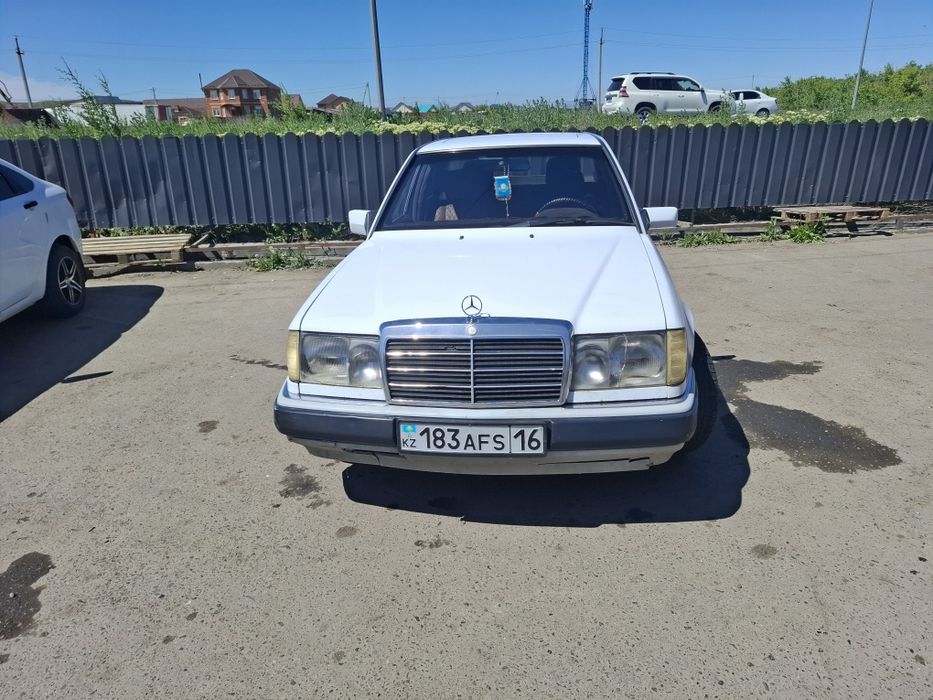 Продам мерседес w124. 111 дв. 2 литра