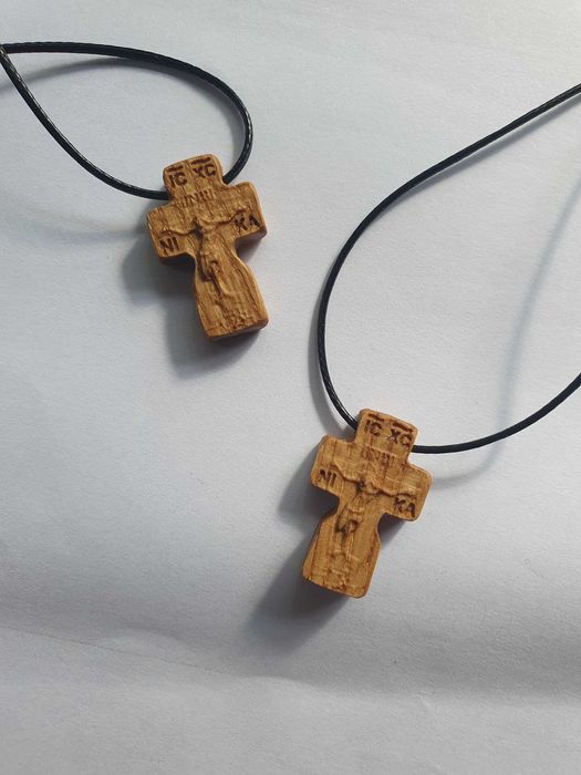 Vand cruciulite copii sculptate stejar, ortodoxe, finisaj ceara albine