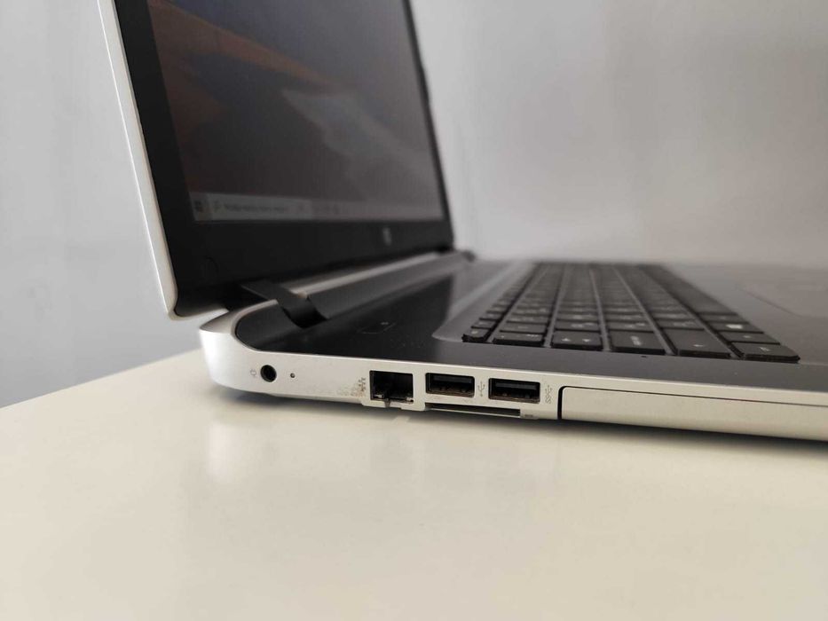 Ноутбук HP core i5 все работает отлично