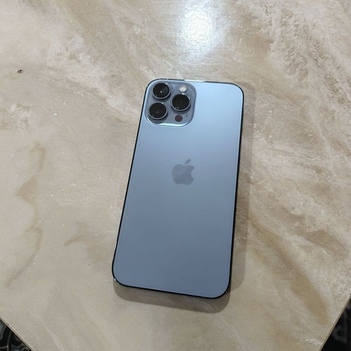 iPhone 13 pro max blue