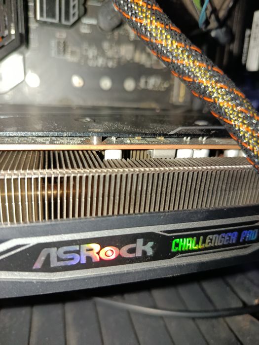 Placa video asrock rx 6600 xt challenger pro oc
