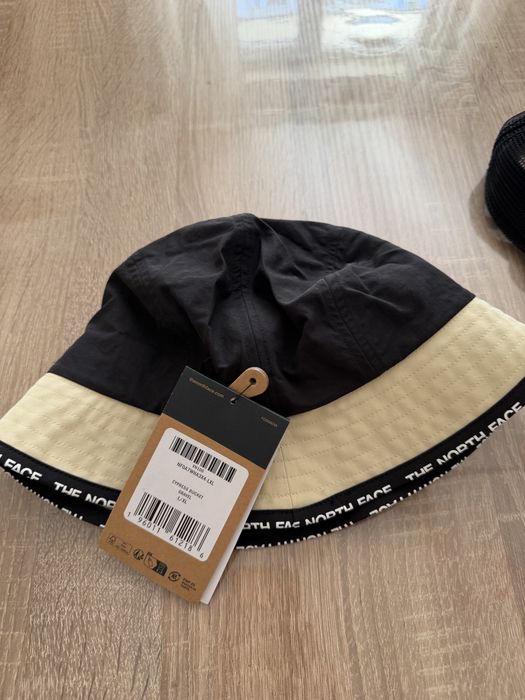 Шапки the north face, jack wolfskin