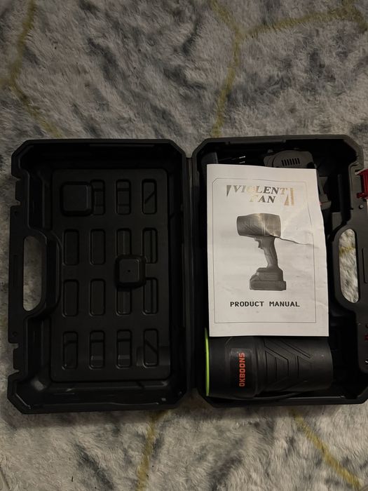 Suflantă portabilă cu 2 acumulatoare