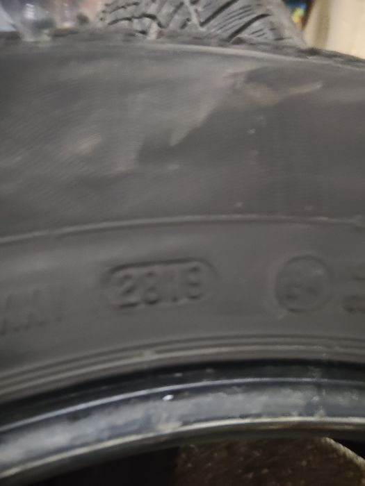 Vând anvelope de iarnă 215/60/16