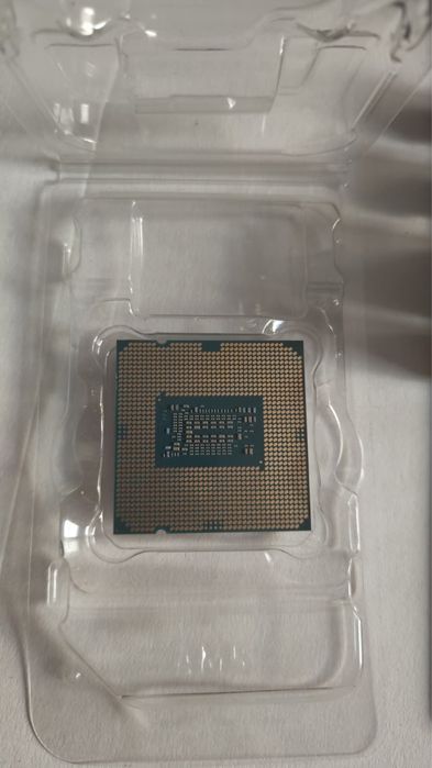 Titlu: Kit PC Intel i5-10400F + Asus H410M-K + 16GB DDR4 + sursa 600W (Kit sau separat)