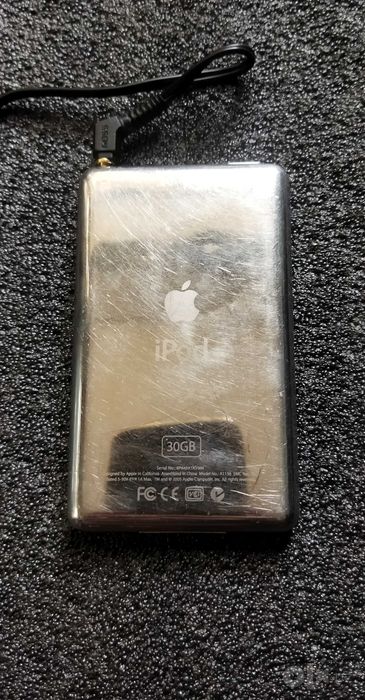 Apple iPod Classic 5.5th Generation 30GB WOLFSON Black USA!