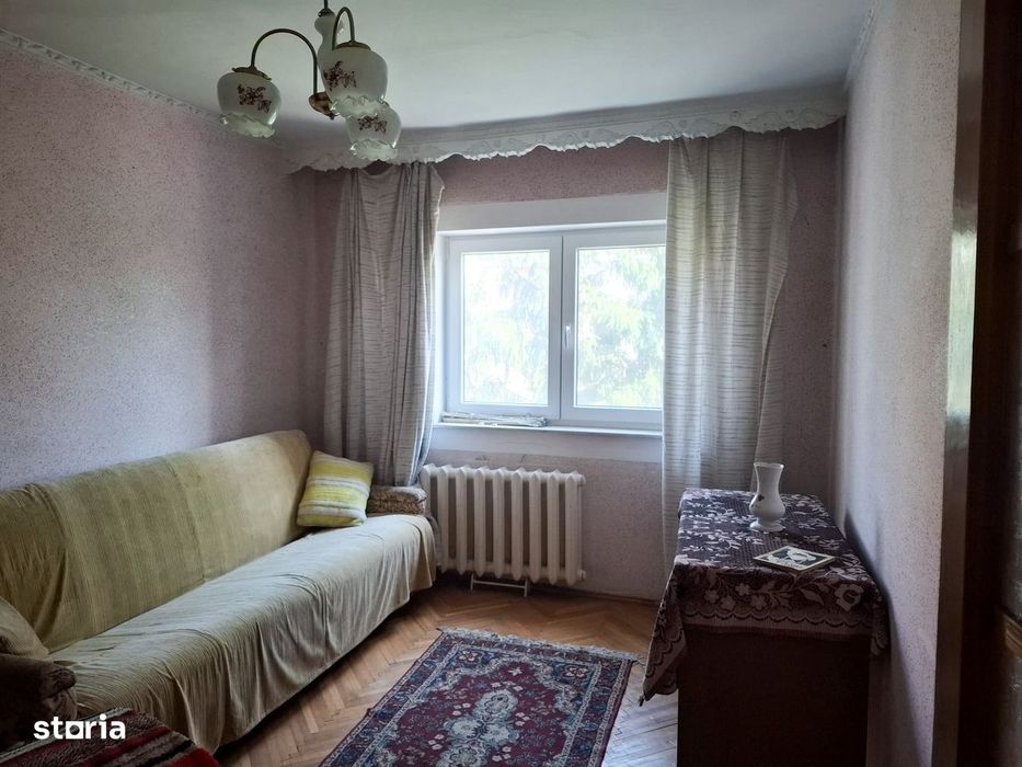 Apartament cu 3 camere, ultracentral, Rădăuți