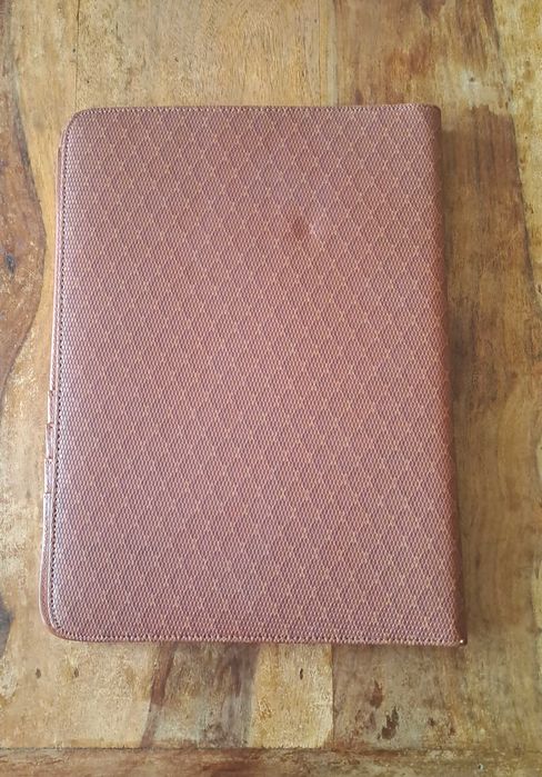 папка за документи луксозна кожена кафява с калкулатор A4 Размер