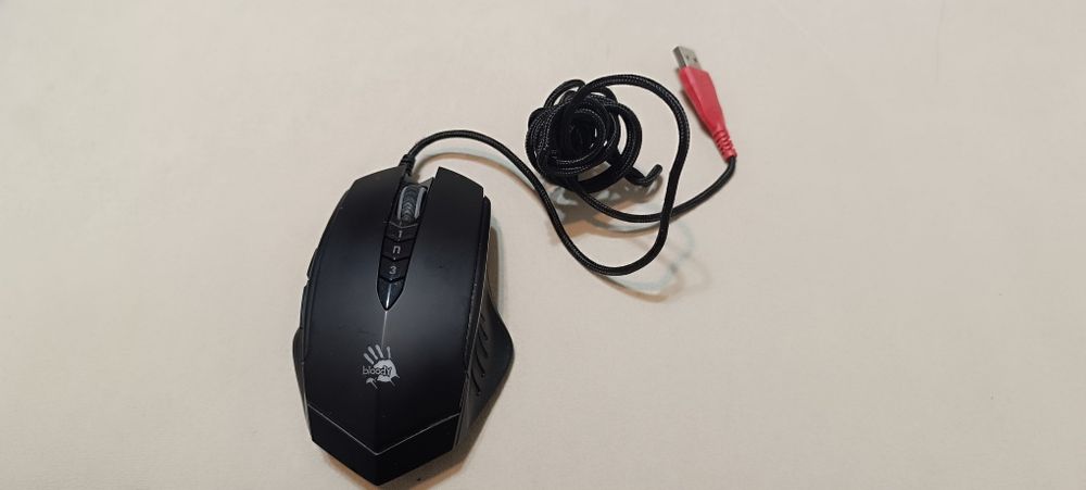 Мышка bloody в хорошем состоянии