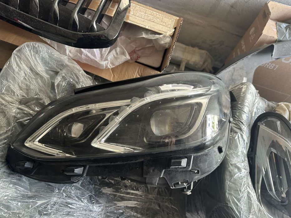 Ляв и десен фар Mercedes W212 Facelift Full Led Intelligent Light System
