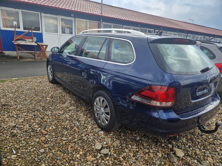 Golf 6 , 2.0 diesel panoramic ! 140 cp .