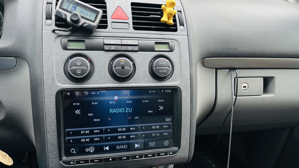 Vand 2200eur sau schimb cu benzina motor mic Vw Touran 2005 pornire mo