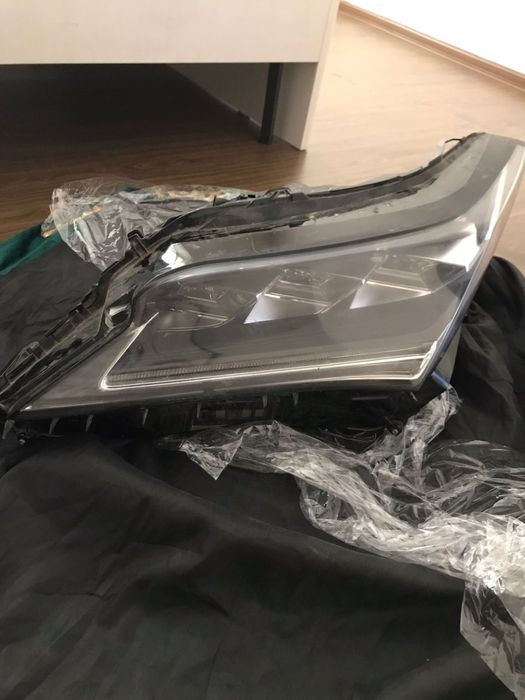 Фара на лексус