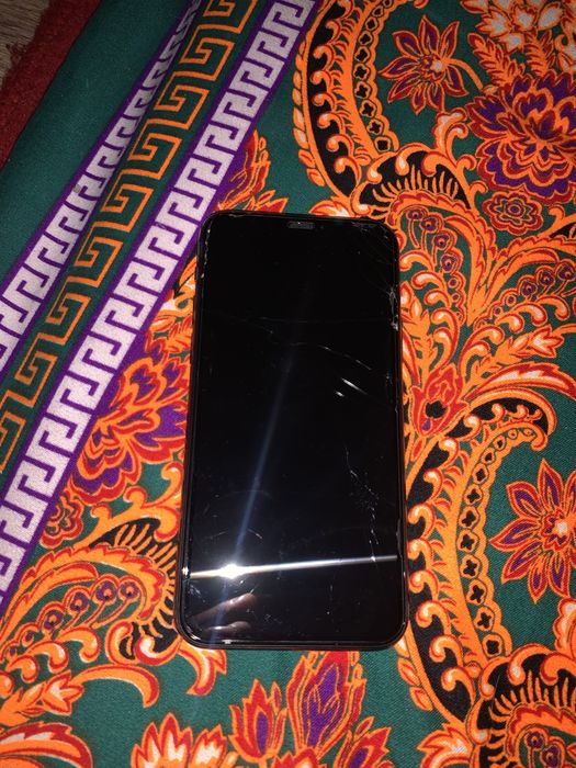 Iphone 11 pro, xr 128gb