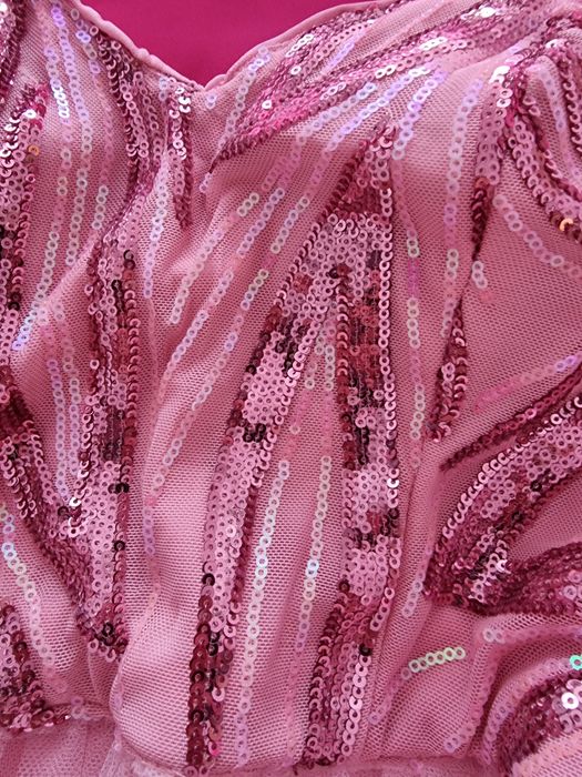 Красива нежна Тюлена рокля розова, пудра