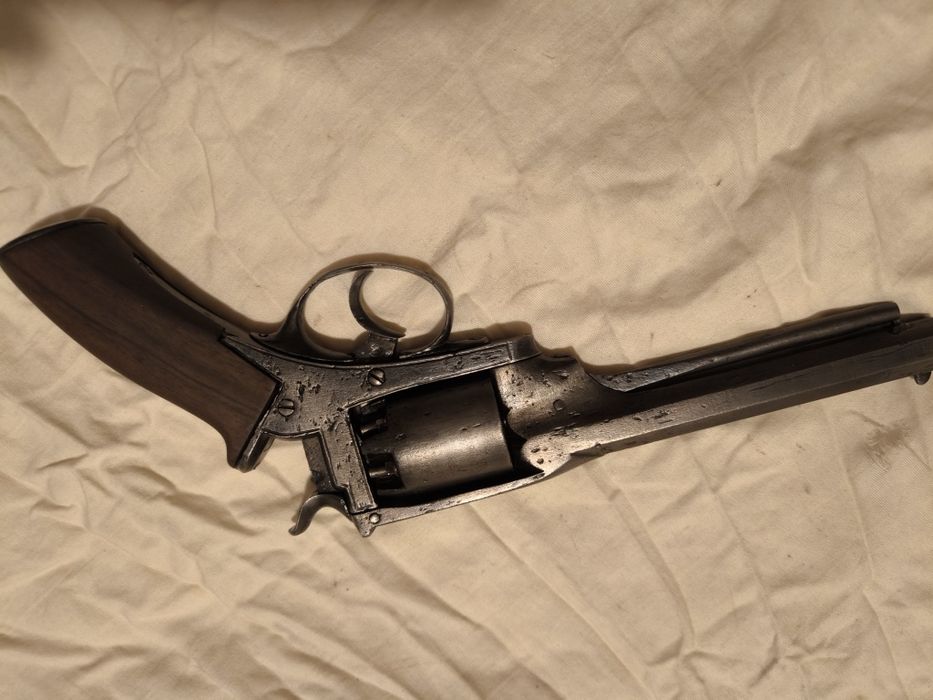 Перкусионен револвер. Колекционерско оръжие, пушка, пистолет