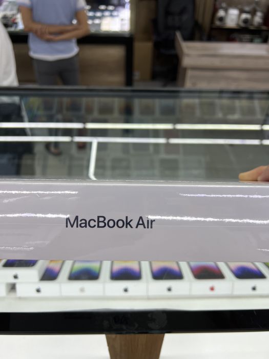 Macbook Air M2 16/256 13.6