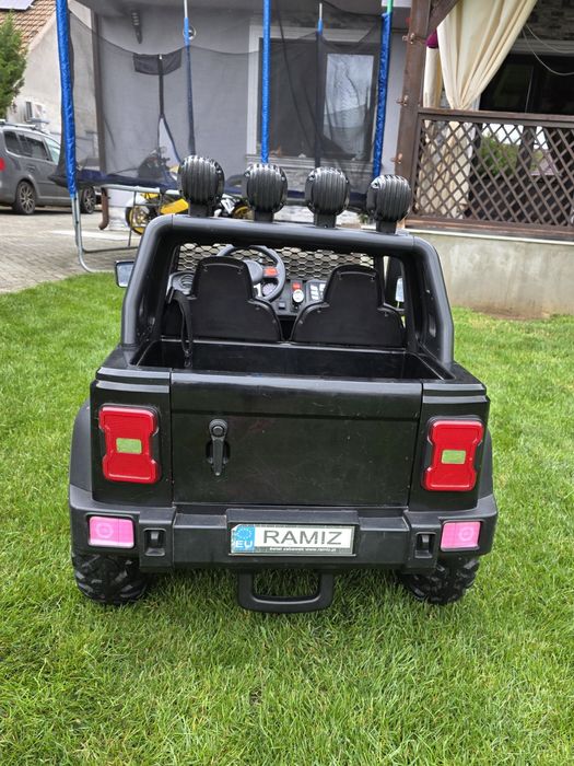 Masina copii 4X4 electrica cu 2 locuri