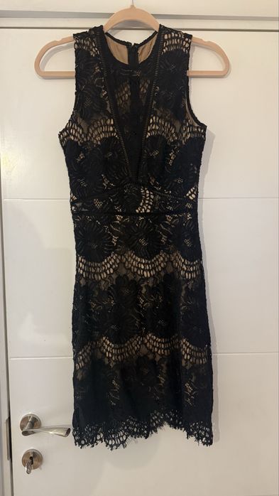 Страхотна рокля размер S дантела