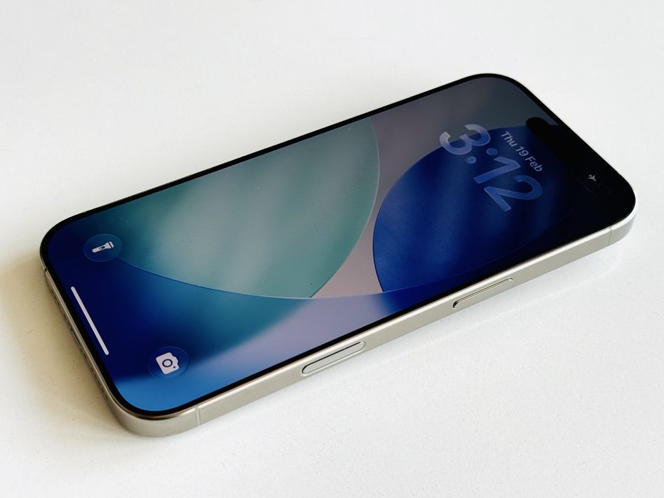 Iphone 16 Pro 128GB Natural Titanium Гаранция 6 месеца