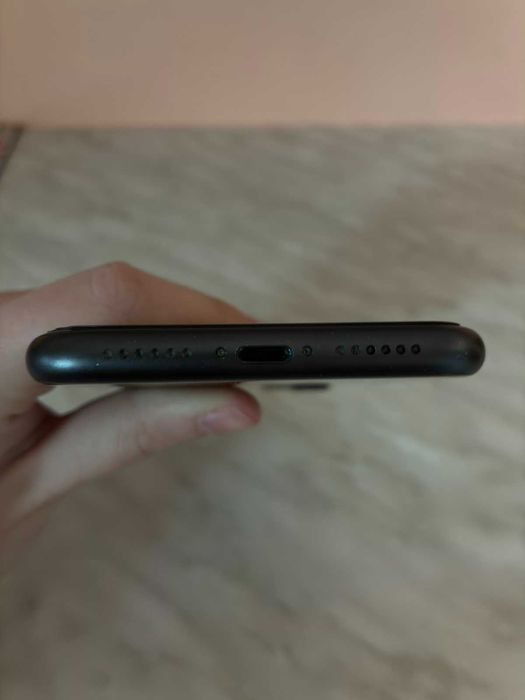 iPhone 11, 128GB, Black