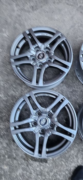 5/114.3/15 hyundai i30 алуминиеви джанти опция  зимни гуми