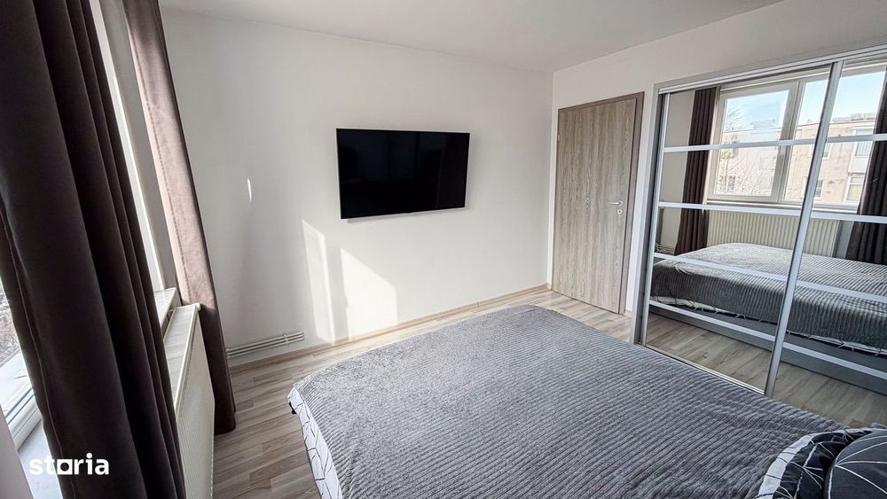 Apartament 3 camere str. Calea Bucuresti, langa scoala nr.10