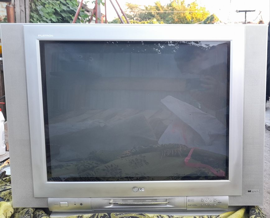 Продаётся телевизор