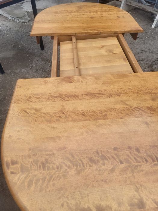 Продам стол из натурального дерева